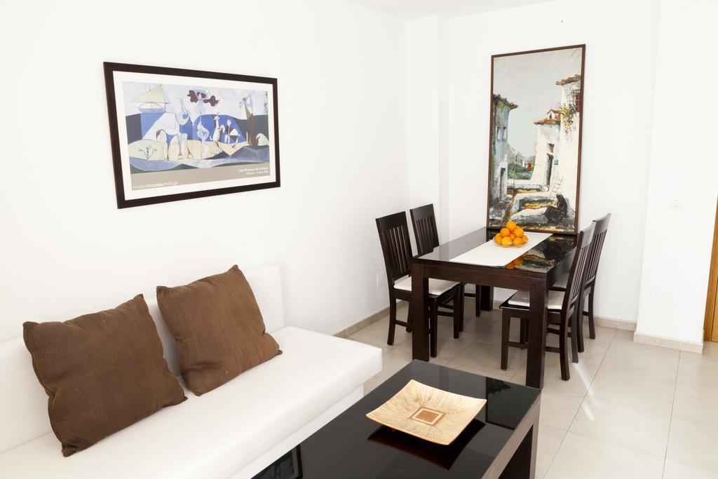 Apartamentos Carolina Торремолінос Номер фото